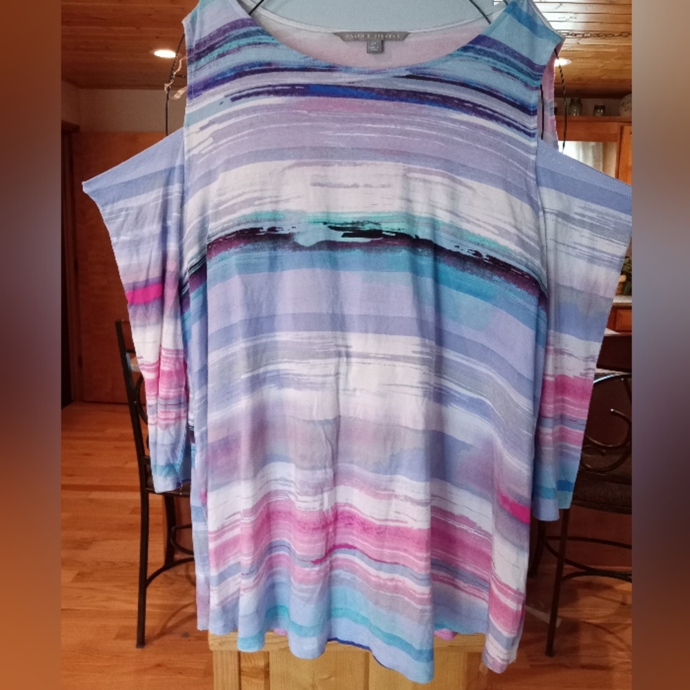 Valerie Stevens top  Three quarter sleeve size 2x